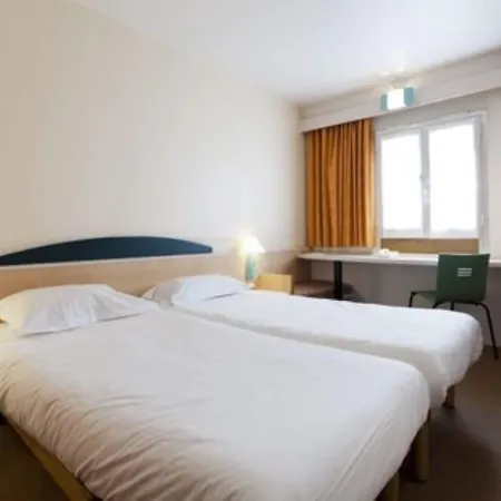 Resothel Group Szálloda 3*